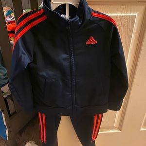 Preloved Boys Adidas sweatsuit size 3T.